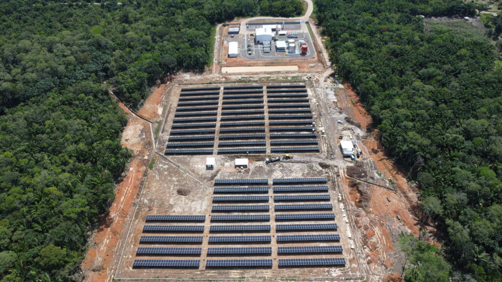 Imagem aérea da UFV Autazes, localizada em Amazônia.